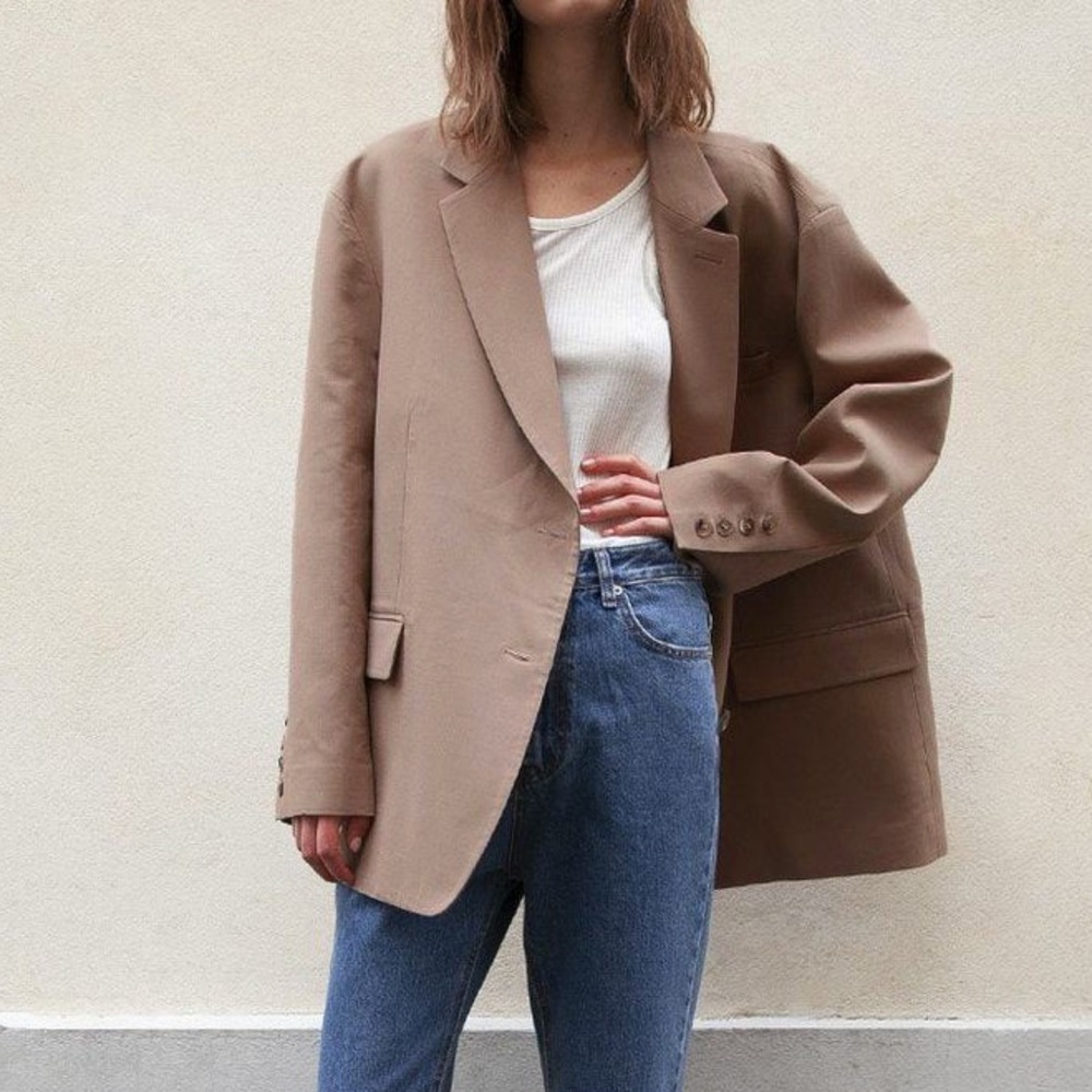 The Frankie Shop Bea Blazer in Latte size Small